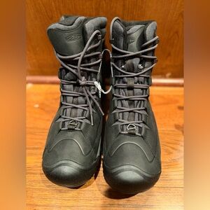 KEEN Men's Black Snow Boots